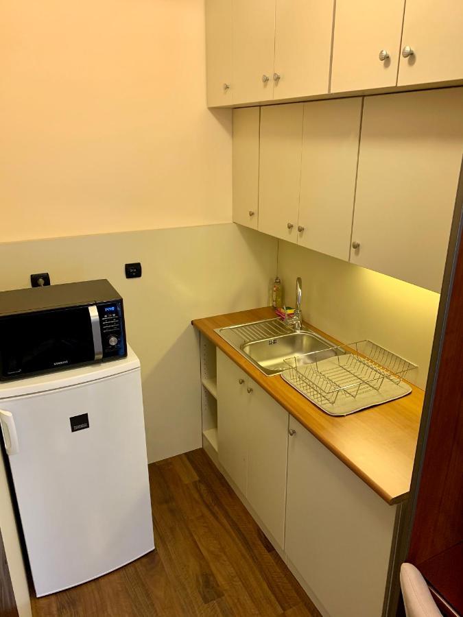A01 Setany-Silverine Apartmanhaz-Orzoett Parkoloval Balatonfüred Eksteriør billede